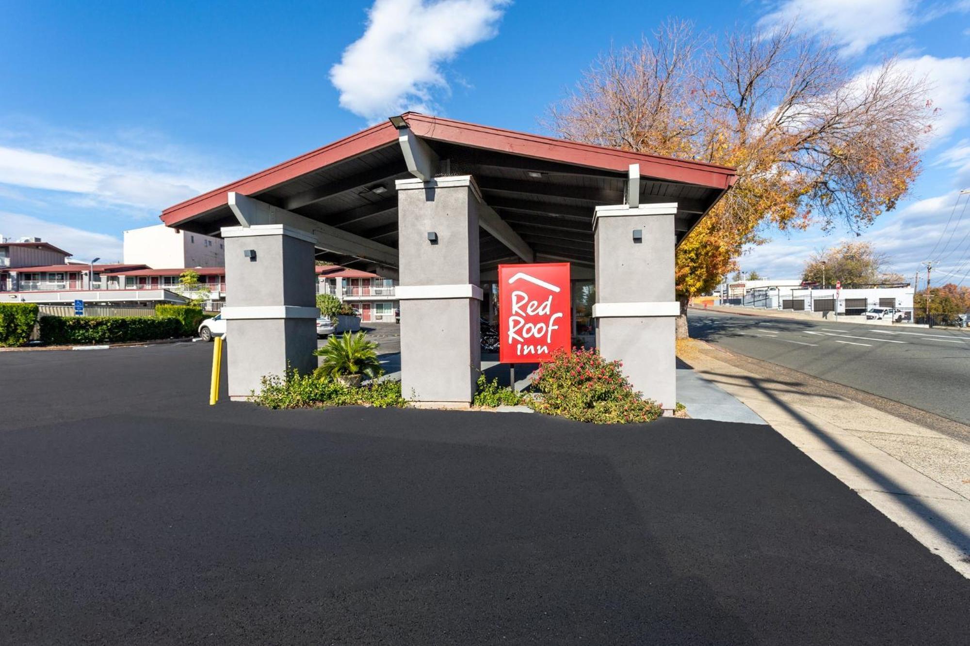Red Roof Inn Redding Kültér fotó
